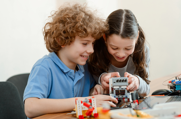 11 Awesome STEM Toys for Kids